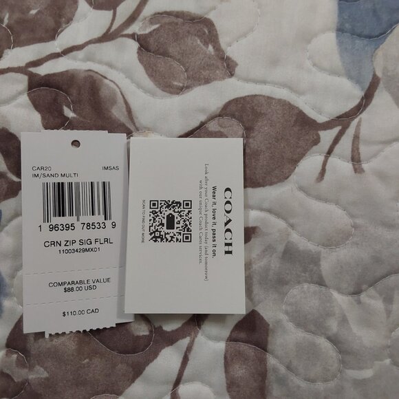 *** BUNDLE FOR   @kathytreto NWT Coach Floral Wristlet - Picture 3 of 8